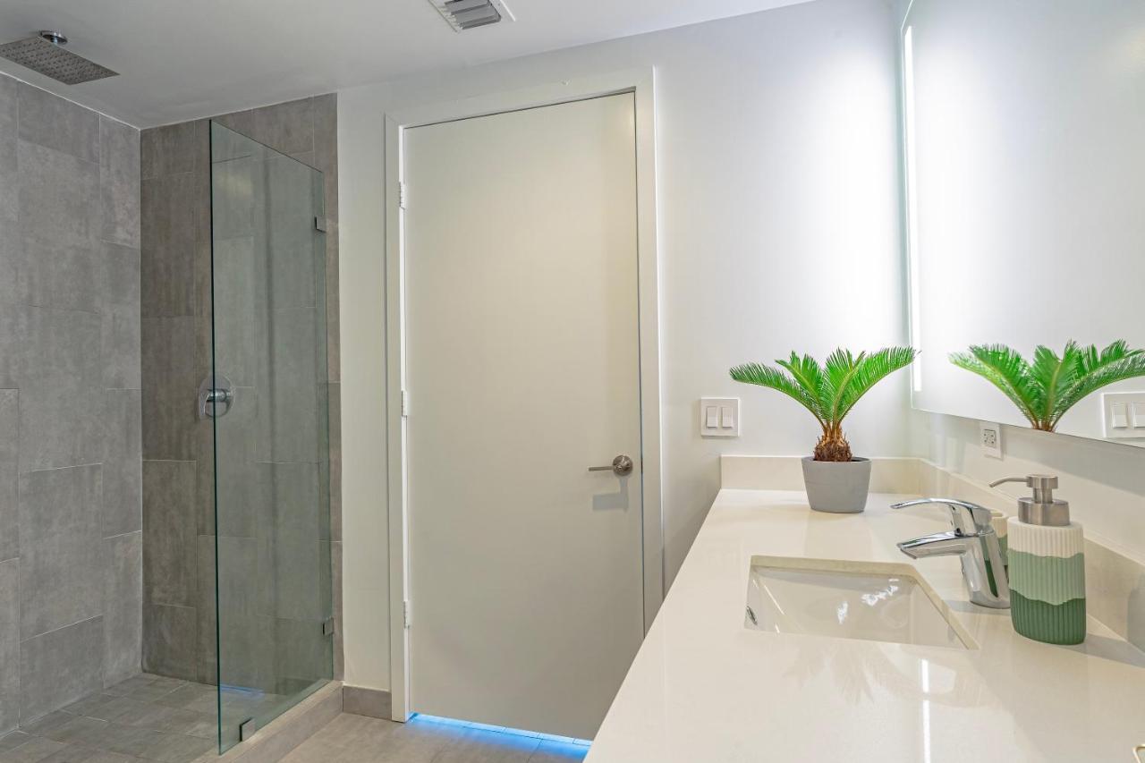 Luxurious 2-Bed Apartment With Breathtaking Bay Views!! Miami Buitenkant foto