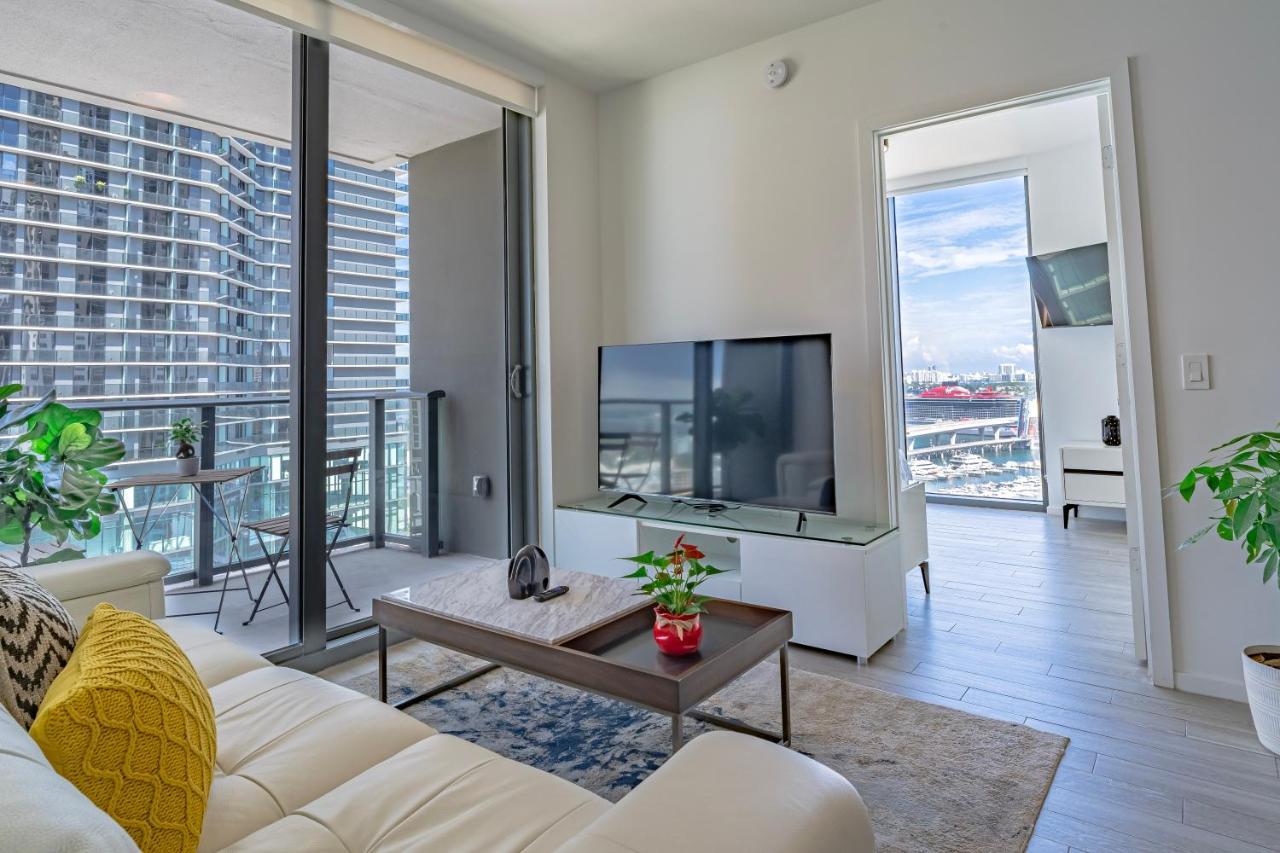 Luxurious 2-Bed Apartment With Breathtaking Bay Views!! Miami Buitenkant foto